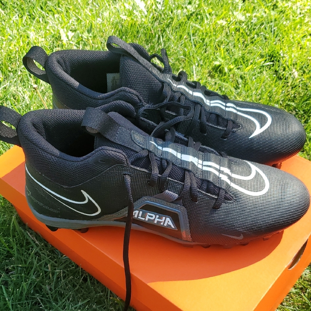 Nike Alpha Men's Black and White Athletic Cleats